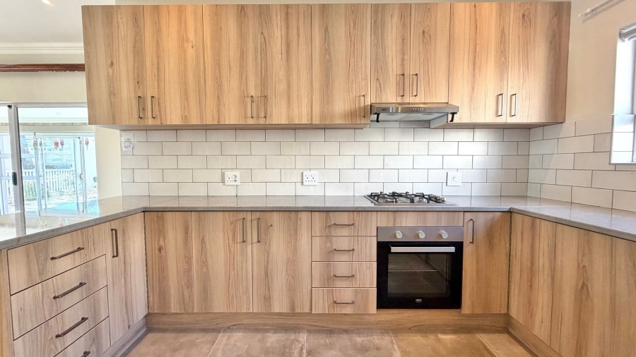 2 Bedroom Property for Sale in Somerset Lakes Western Cape